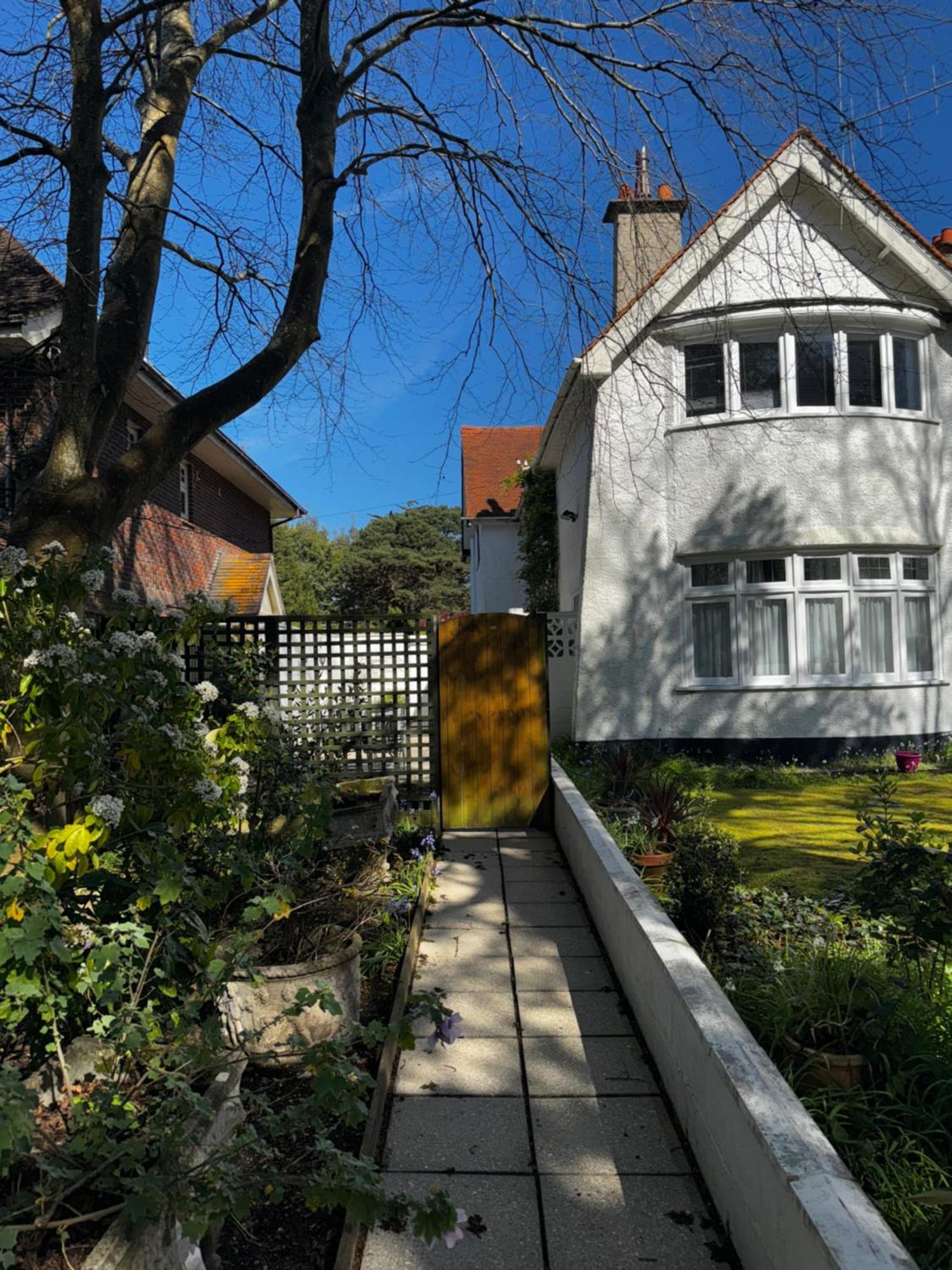 Apartment In Canford Cliffs Close To Sandbanks Beach Poole Zewnętrze zdjęcie