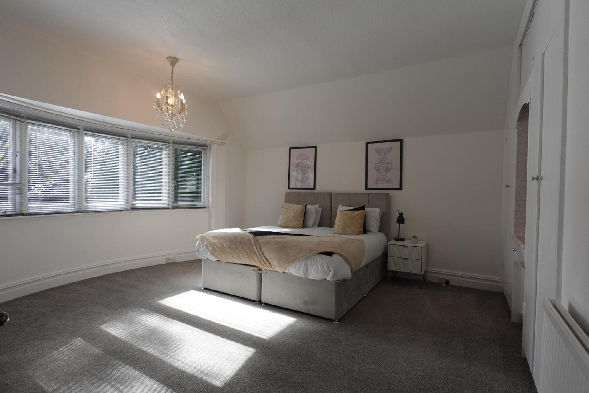 Apartment In Canford Cliffs Close To Sandbanks Beach Poole Zewnętrze zdjęcie