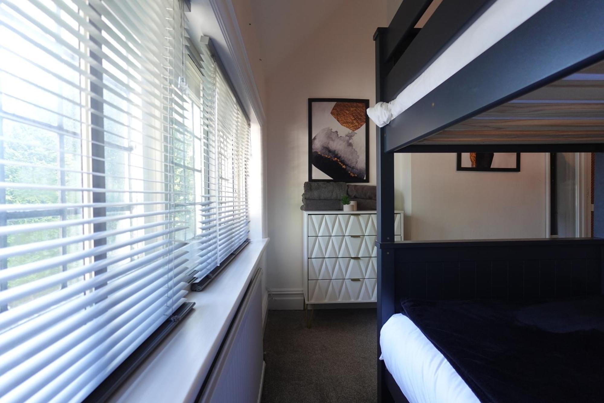 Apartment In Canford Cliffs Close To Sandbanks Beach Poole Zewnętrze zdjęcie