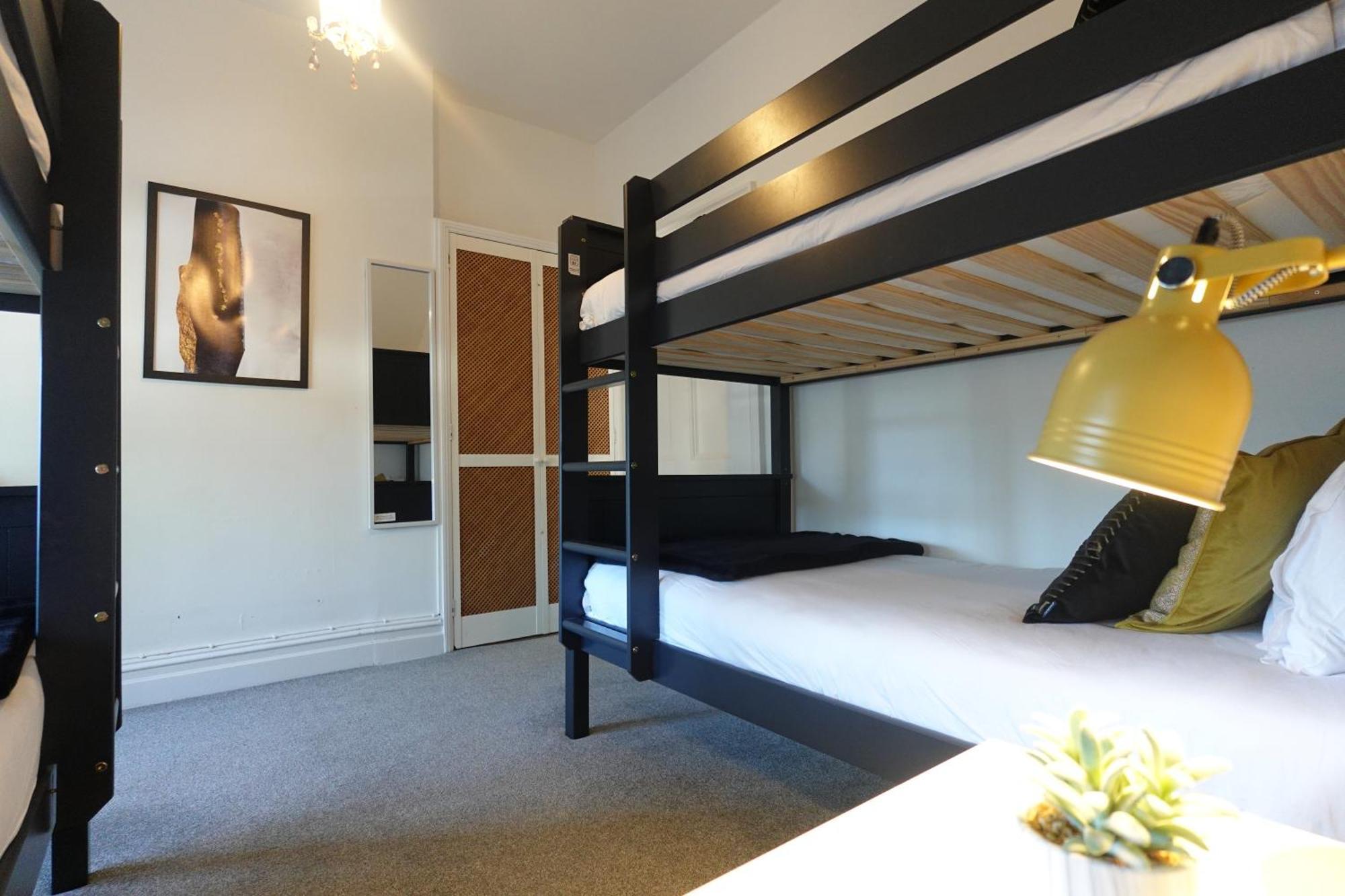 Apartment In Canford Cliffs Close To Sandbanks Beach Poole Zewnętrze zdjęcie